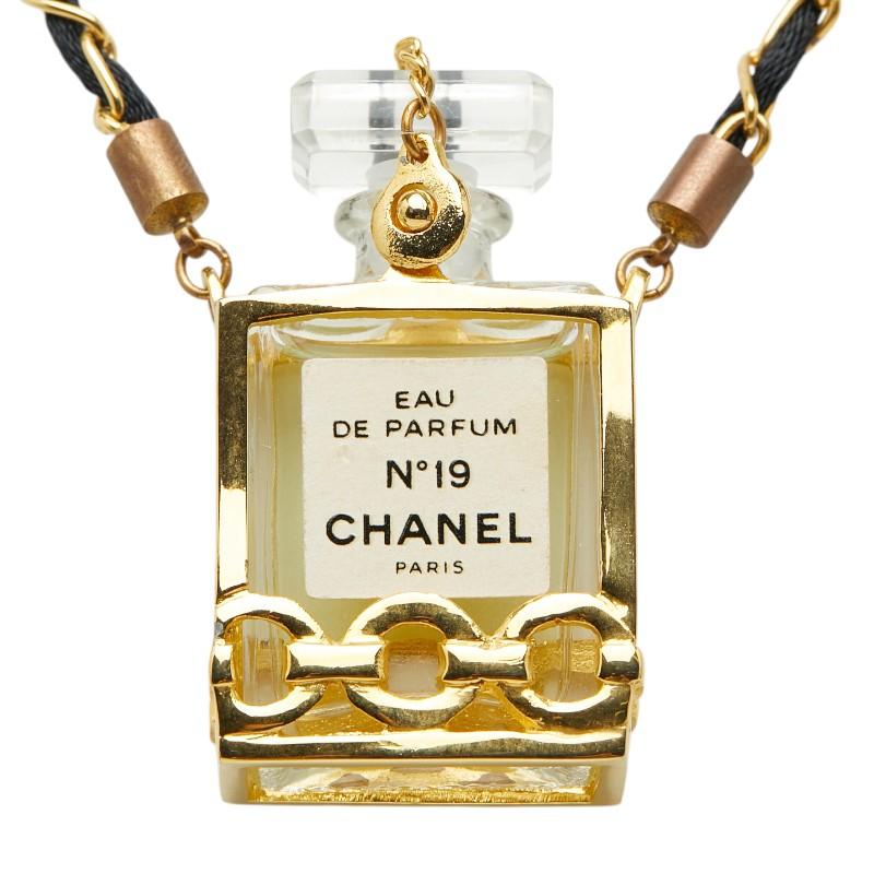 CHANEL（シャネル） No.19 香水 パフューム ボトル チェーン