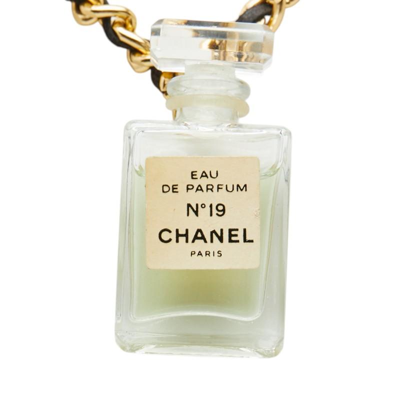 CHANEL（シャネル） No.19 香水 パフューム ボトル チェーン 