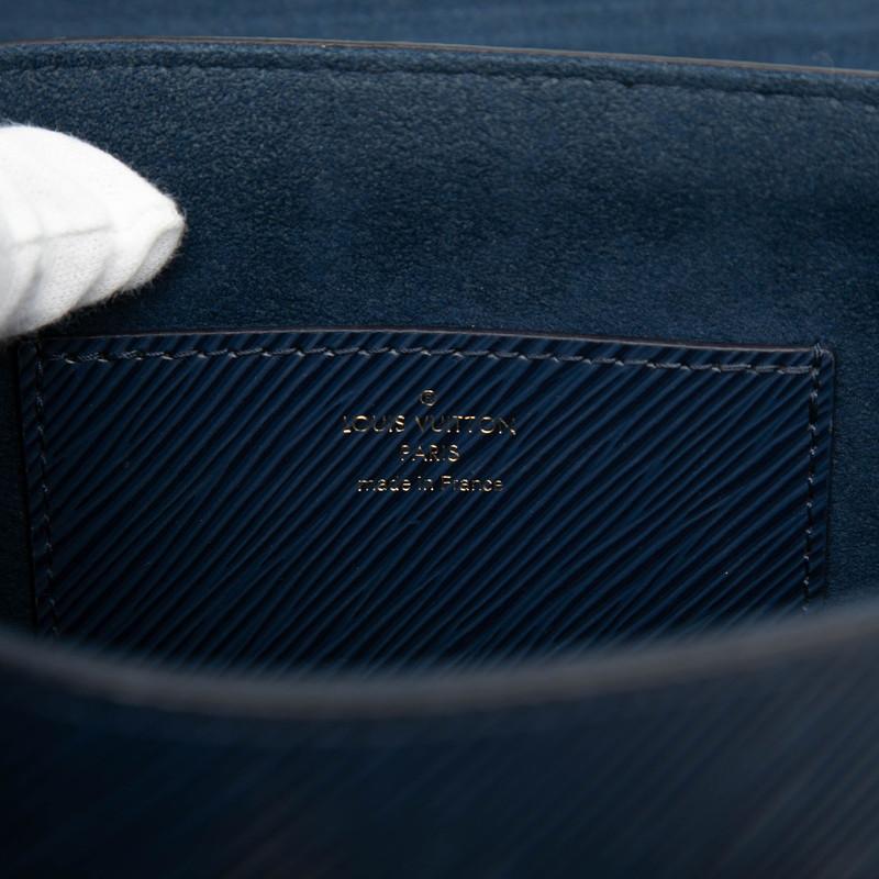 LOUIS VUITTON（ルイ・ヴィトン） ルイ ヴィトン エピ ツイストMM 斜め