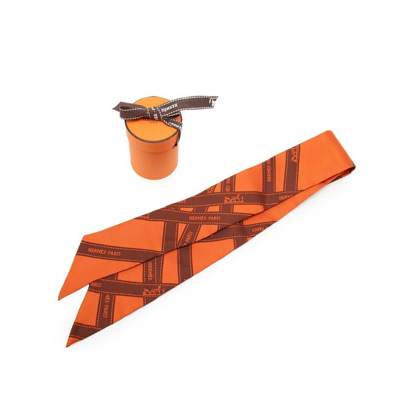 HERMES（エルメス） ツイリー ボルデュック柄 スカーフ オレンジ