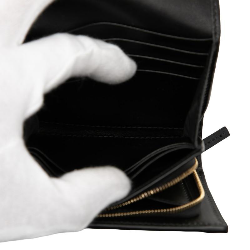 GUCCI（グッチ） GGマトラッセ GGロゴ 二つ折り財布 723799 ブラック