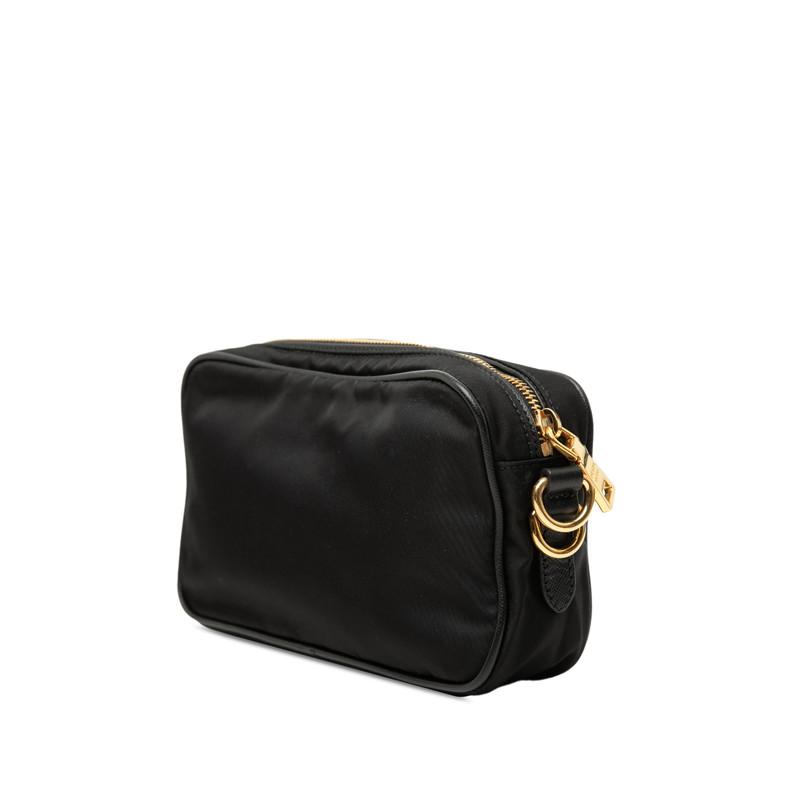 PRADA（プラダ） 三角ロゴプレート 斜め掛け ショルダーバッグ BT0773