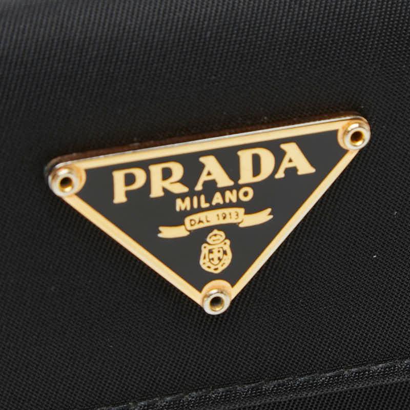 PRADA（プラダ） 三角ロゴプレート 二つ折り財布 ブラック ナイロン