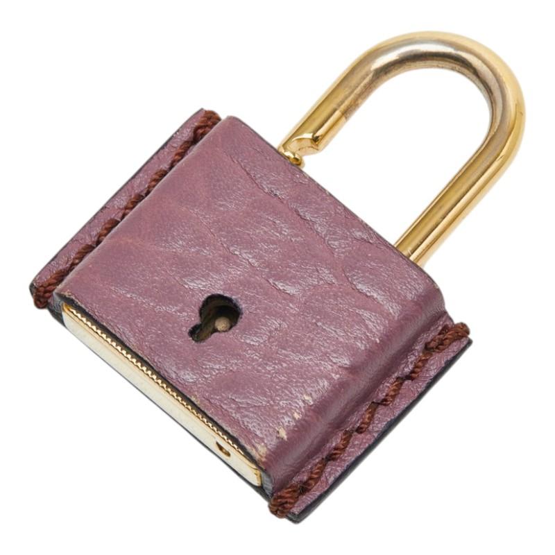 【未使用保管品】BURBERRY バーバリー キーケース ゴールド ノバチェック BURBERRY（バーバリー） キーケース 南京錠 キー セット パープル