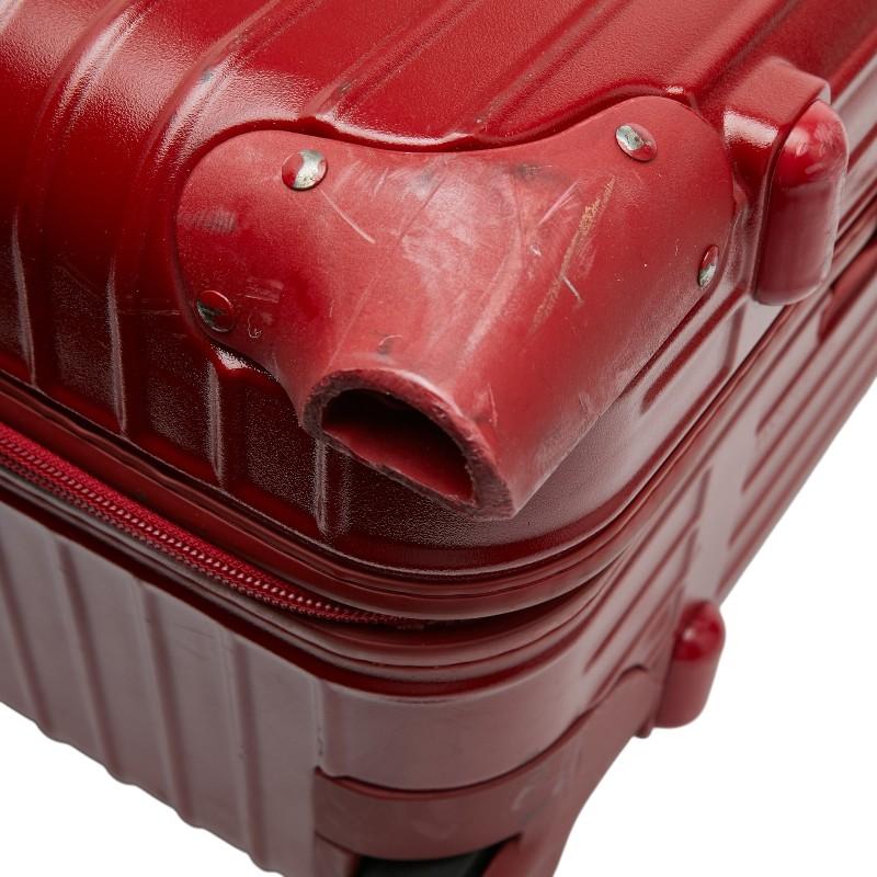リモワ サルサ 60L キャリー スーツケース マット加工 レッド 2輪 大容量 3-5泊] リモワ エッセンシャル 60L レッド 4輪 RIMOWA Essential