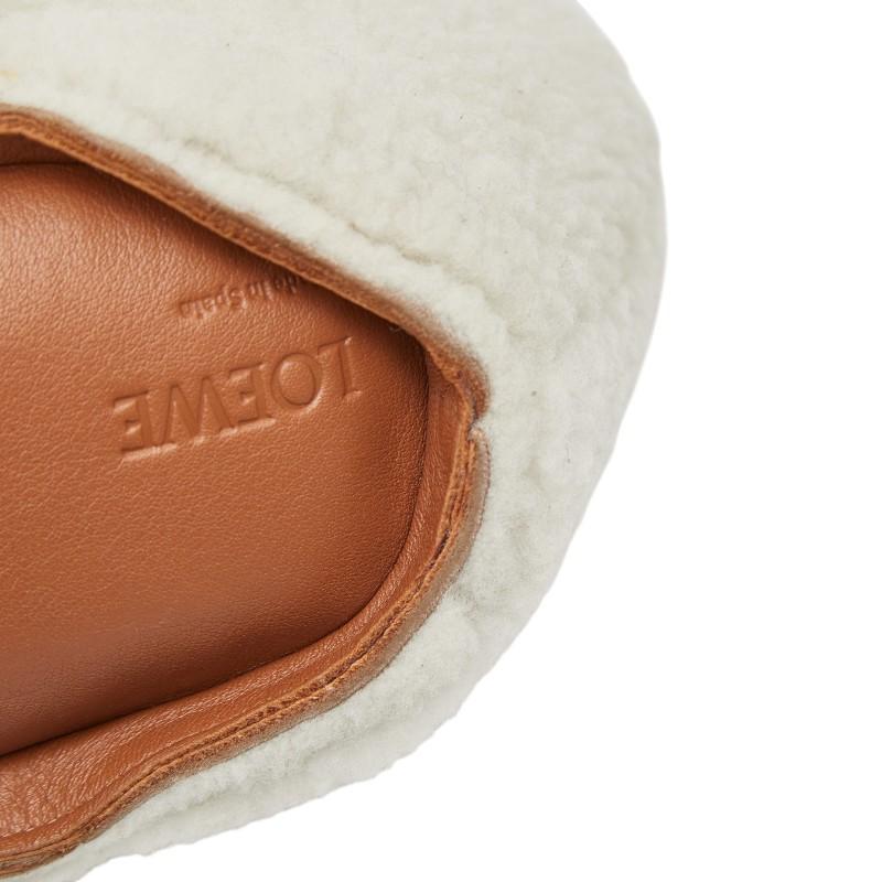 LOEWE（ロエベ） バニー ミニ ショルダーバッグ クロスボディ ウサギ