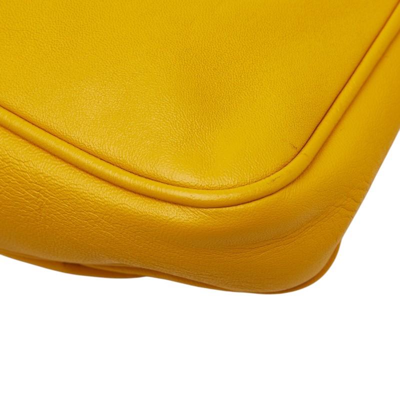FENDI（フェンディ） FFロゴ 斜め掛け チェーン ショルダーバッグ