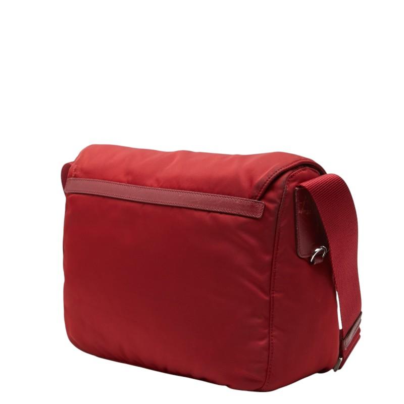 PRADA（プラダ） 三角ロゴプレート 斜め掛け ショルダーバッグ レッド