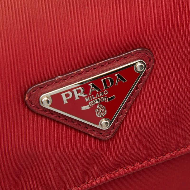 PRADA（プラダ） 三角ロゴプレート 斜め掛け ショルダーバッグ レッド