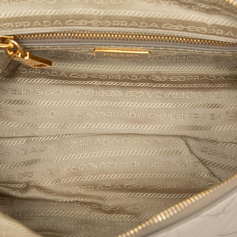 PRADA（プラダ） ロゴ チェーン ハンドバッグ ショルダーバッグ 斜め