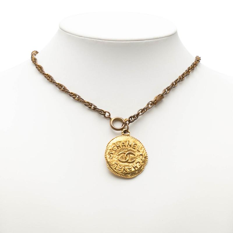希少 CHANEL シャネル ココマーク ペンダントトップ ゴールド刻印あり CHANEL（シャネル） ココマーク コインモチーフ チェーン ペンダント