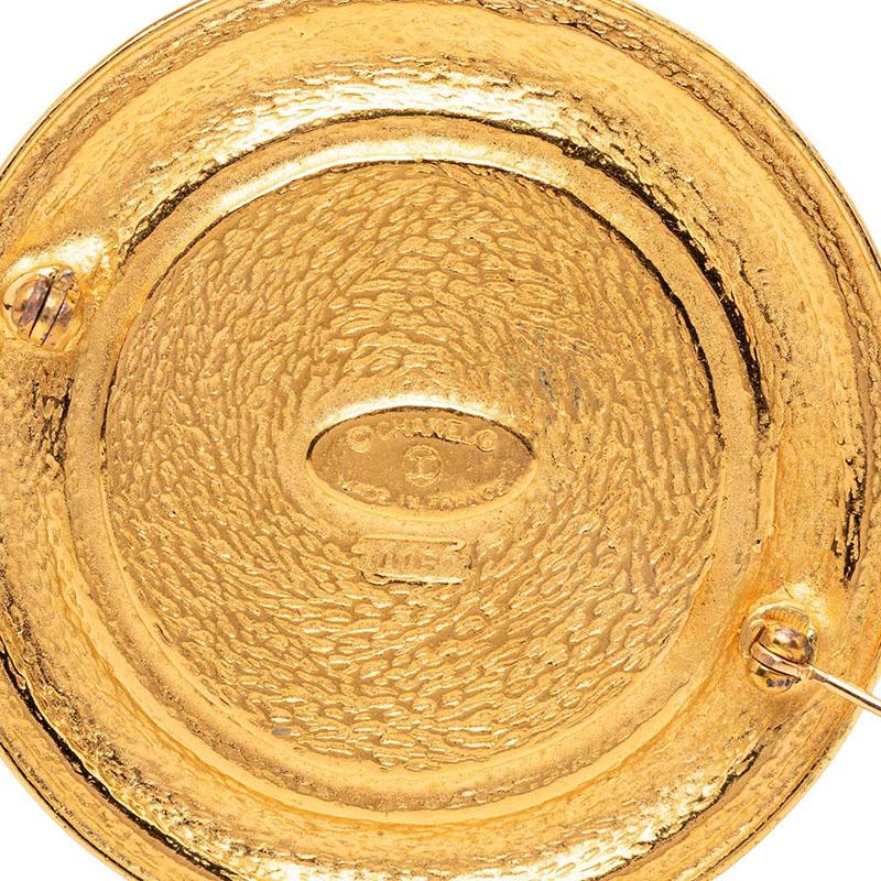 CHANEL（シャネル） 31 RUE CAMBON ロゴ ラウンド ブローチ ゴールド