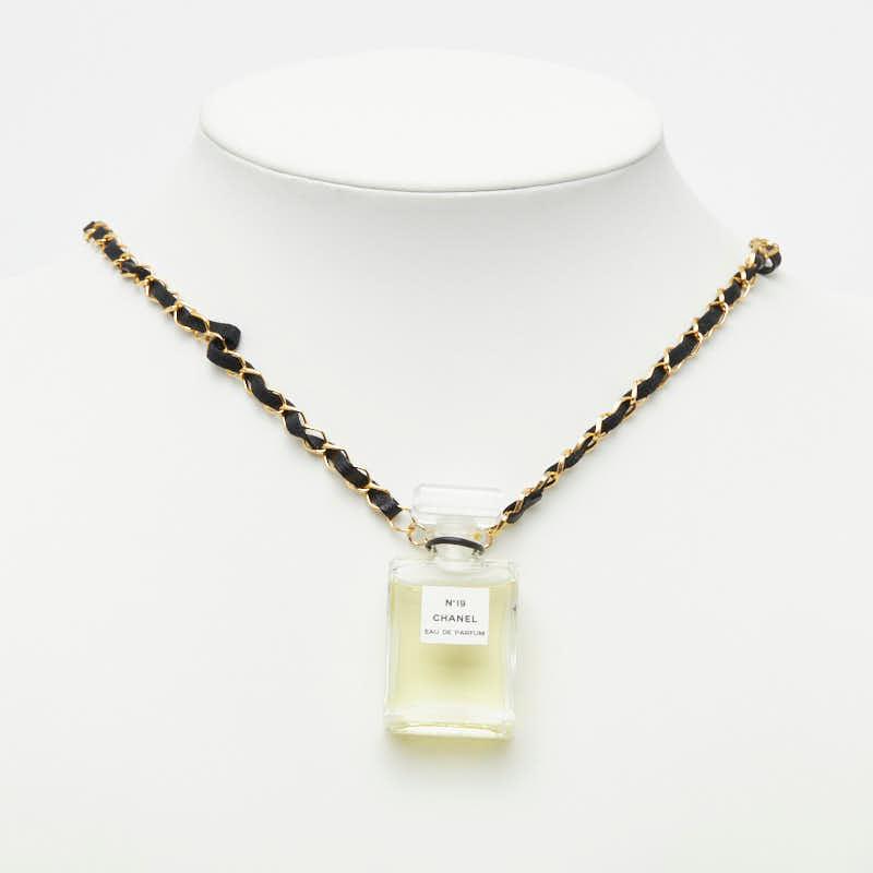 CHANEL（シャネル） No.19 パフュームボトル 香水 ネックレス ゴールド