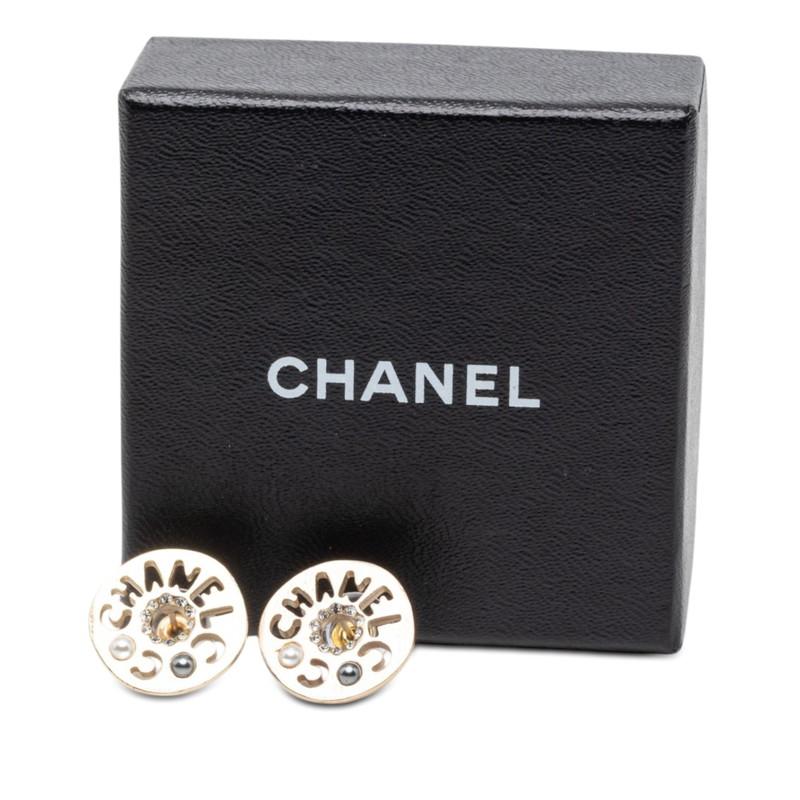 CHANEL（シャネル） ロゴ ピアス A19C ゴールド メッキ フェイクパール