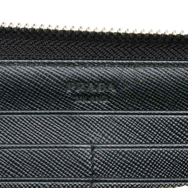 PRADA（プラダ） ラウンドファスナー 長財布 ブラック サフィアーノ