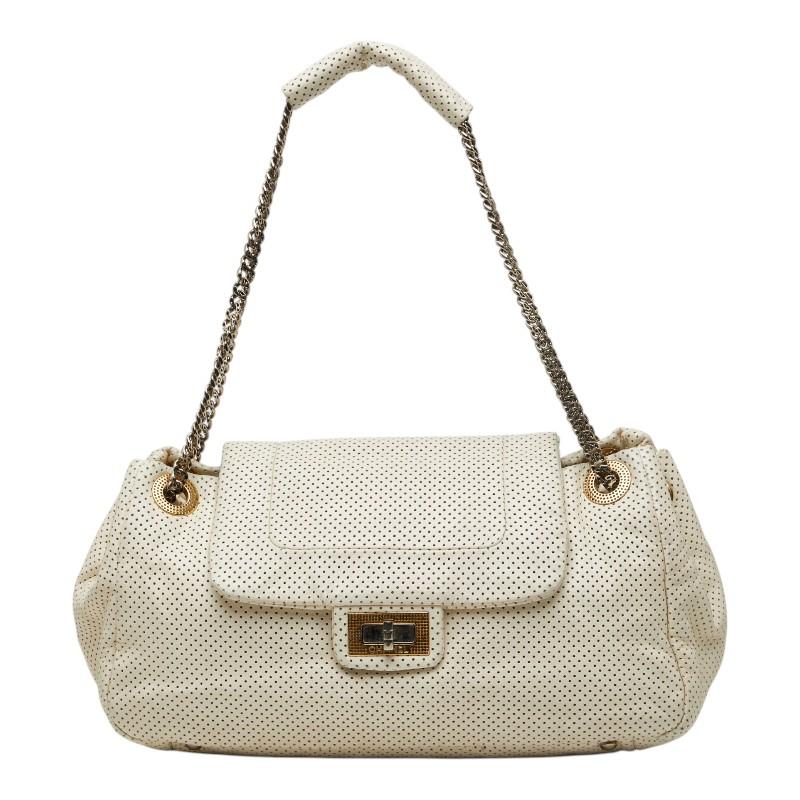 CHANEL（シャネル） マトラッセ ココマーク 2.55 パンチング チェーン