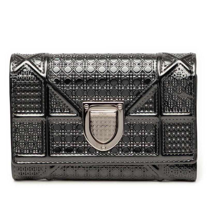 Dior 三つ折り財布 カナージュ パテントレザー ブラック ディオール ディオラマ 三つ折り財布 ブラック パテントレザー