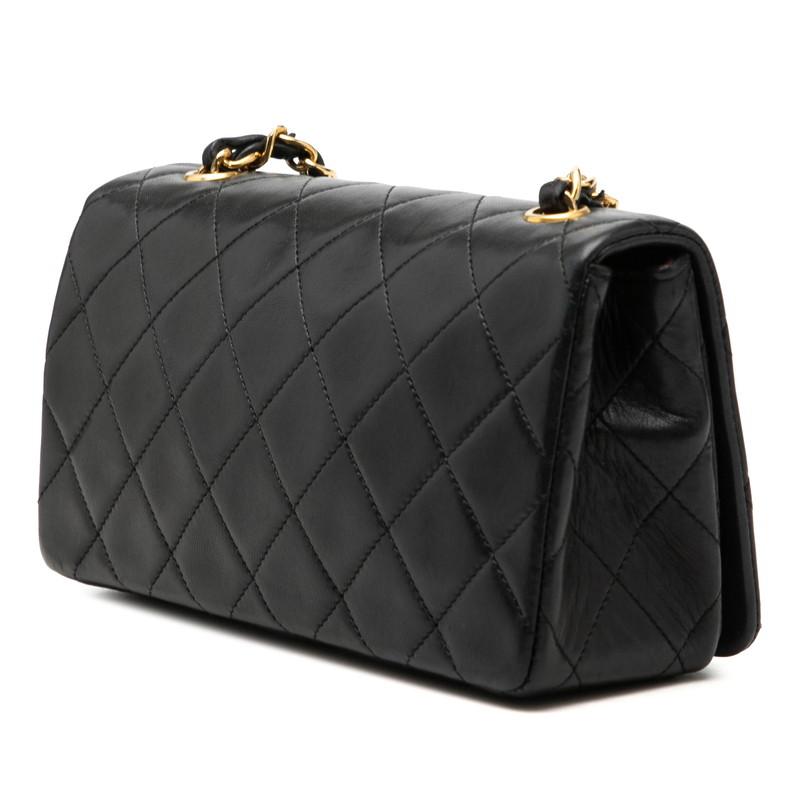 CHANEL（シャネル） マトラッセ ココマーク 斜め掛け チェーン