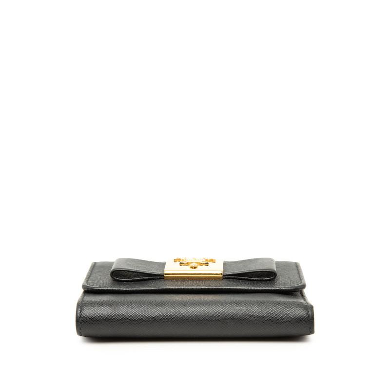 PRADA（プラダ） リボン 三つ折り財布 ブラック サフィアーノレザー