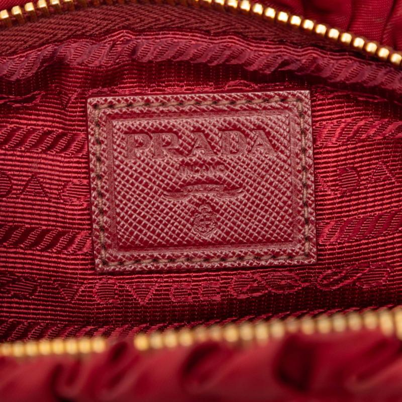 PRADA（プラダ） ポーチ ワインレッド ナイロン レディース 【中古