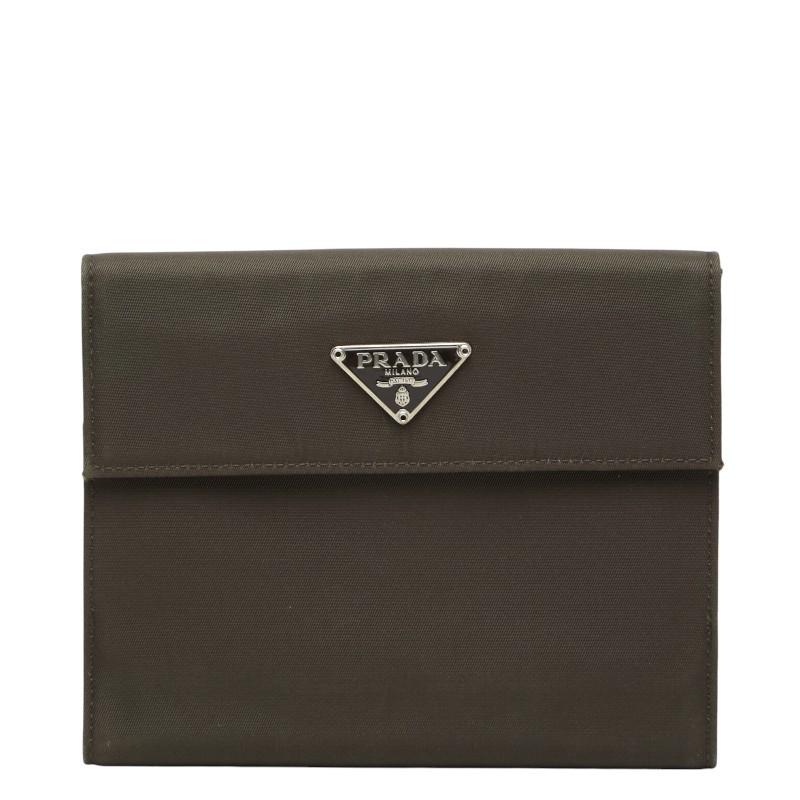 【良品✨】PRADA 二つ折り財布　三角ロゴ　レザー PRADA（プラダ） 三角ロゴプレート 二つ折り財布 カーキ グリーン