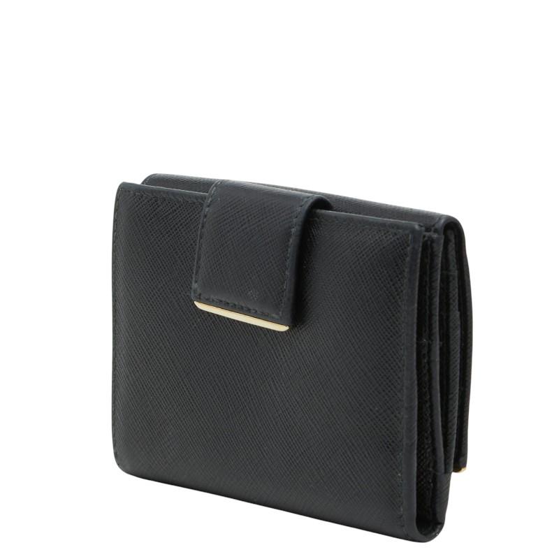 PRADA プラダ サフィアーノ レザー フラップ 三つ折り財布 黒 箱付き PRADA（プラダ） ロゴ 三つ折り財布 フラップウォレット ブラック