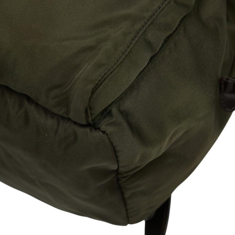 PRADA（プラダ） 三角ロゴプレート リュック バックパック グリーン