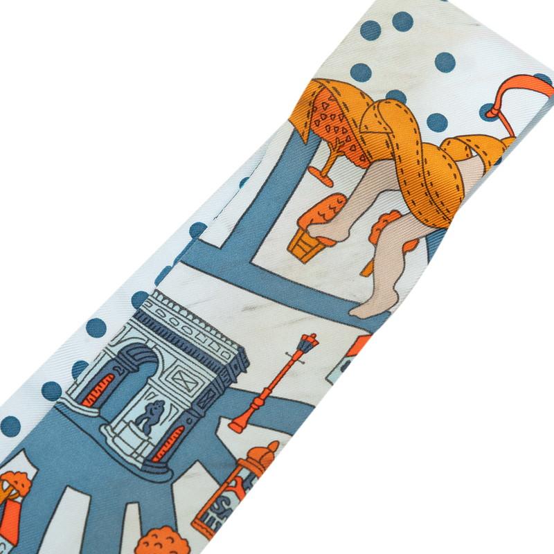 HERMES エルメス ツイリー スカーフ シルク 新パリの恋人たち ブルー系 HERMES（エルメス） ツイリー 新 パリの恋人たち Les Nouveaux