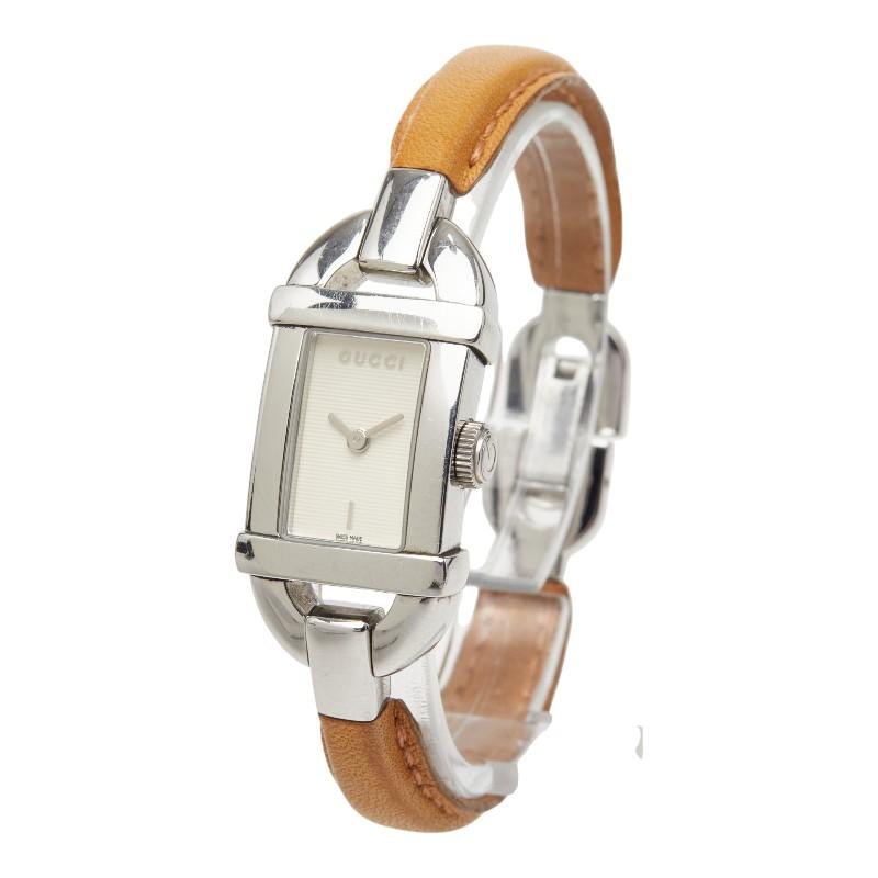GUCCI（グッチ） バングルウォッチ 腕時計 6800L クオーツ ホワイト
