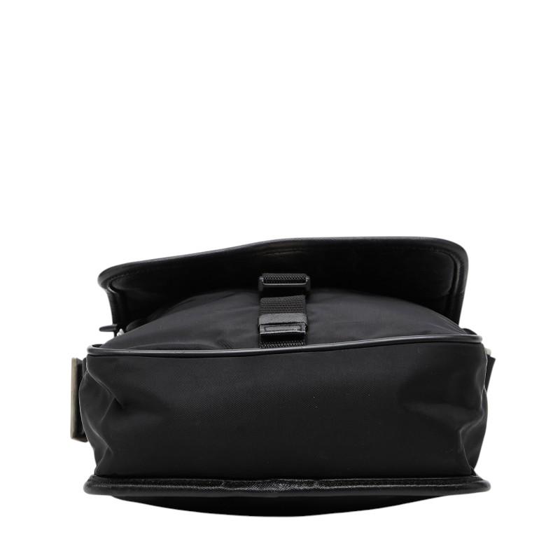 PRADA（プラダ） ロゴ 斜めかけ ショルダーバッグ ブラック ナイロン