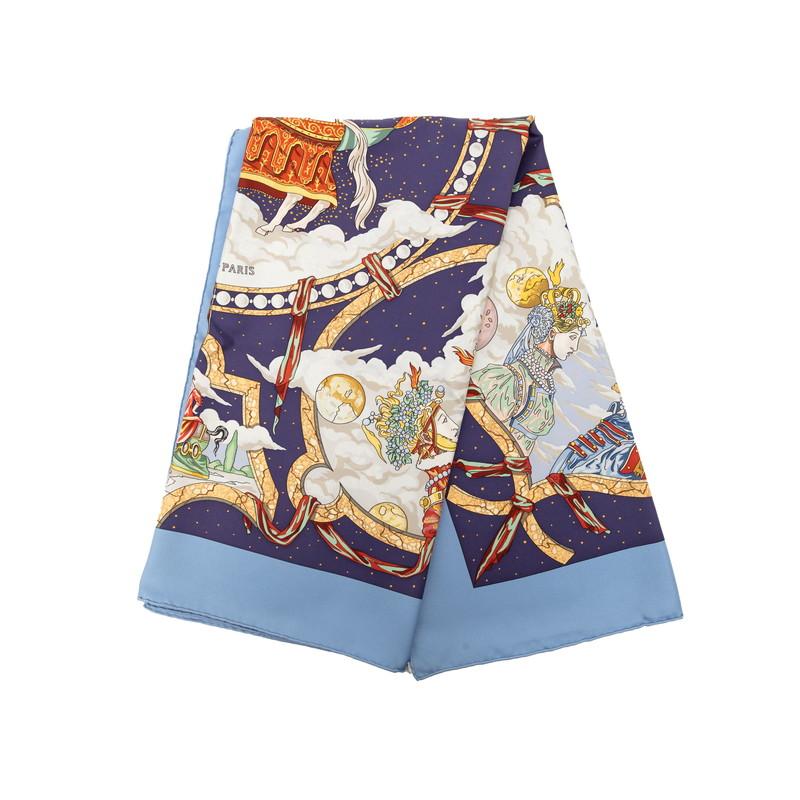【新品未使用】HERMES カレ90 雲の騎士 シルク100%スカーフ ネイビー HERMES（エルメス） カレ90 CAVALIERS DES NUAGES 雲の騎士 スカーフ