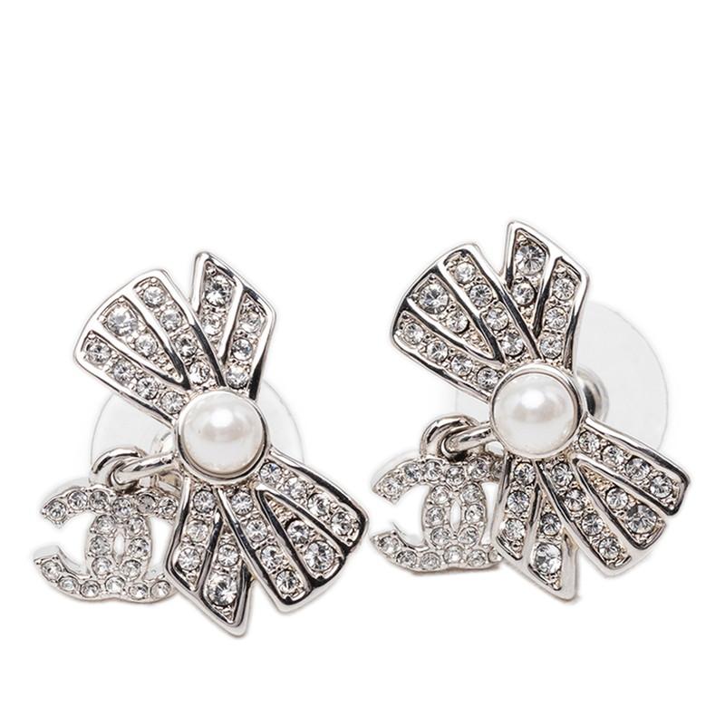 Y*様 CHANEL シャネル　ピアス　リボン　片方　ココマーク　A22P CHANEL（シャネル） ココマーク リボン スタッドピアス A22P シルバー