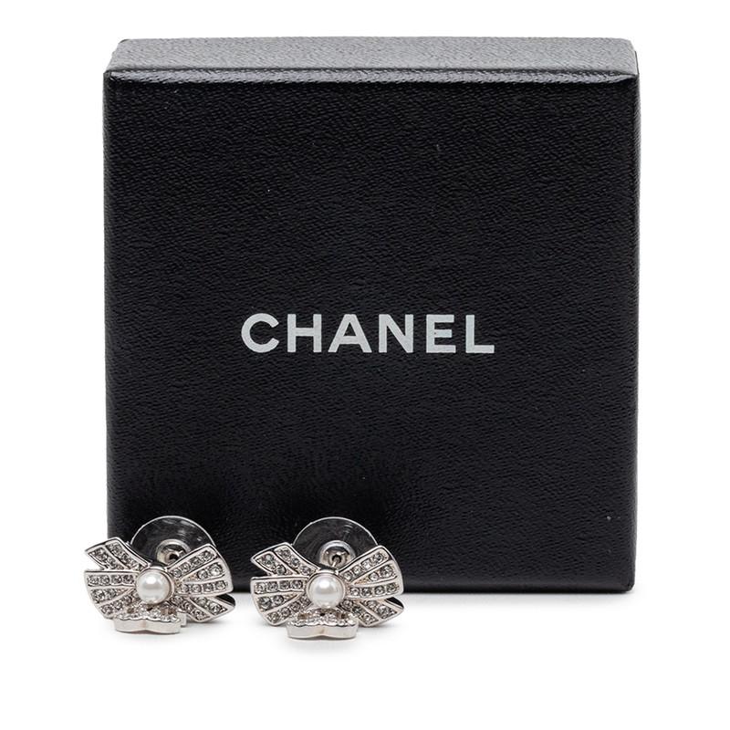 Y*様 CHANEL シャネル　ピアス　リボン　片方　ココマーク　A22P CHANEL（シャネル） ココマーク リボン スタッドピアス A22P シルバー