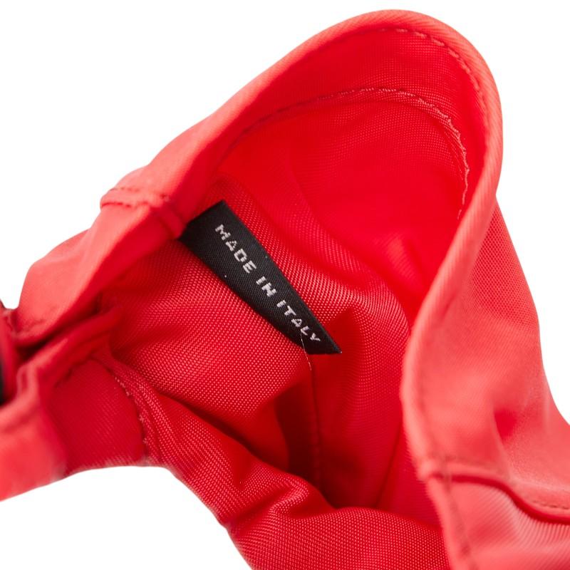 【値引】PRADA レッド ナイロン ドックハーネス PRADA（プラダ） Re-Nylon 三角ロゴプレート ドッグハーネス レッド
