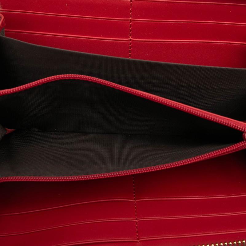 GUCCI（グッチ） シルヴィ シェリーライン 長財布 ラウンドファスナー