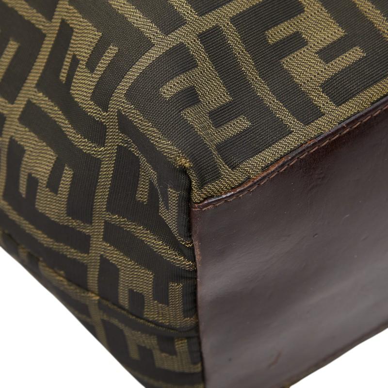 FENDI（フェンディ） ズッカ トートバッグ ハンドバッグ カーキ