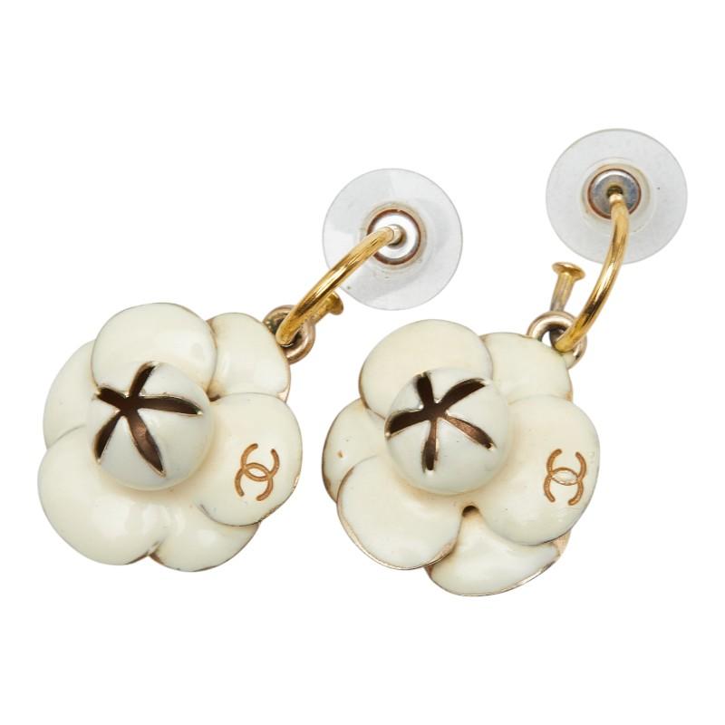 CHANEL カメリア ピアス ココマーク シャンパンゴールド　ヴィンテージ CHANEL（シャネル） ココマーク カメリア スウィングピアス 02P刻印