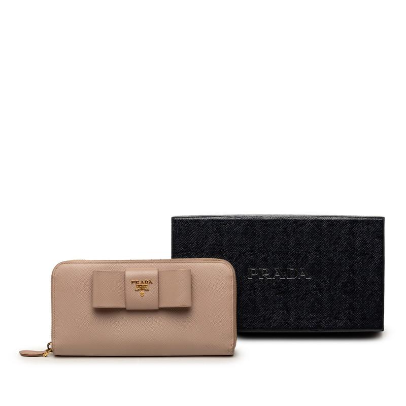 美品✨【鑑定済】プラダ｜ラウンドファスナー長財布｜サフィアーノ｜リボン｜ベージュ PRADA（プラダ） サフィアーノ ラウンドファスナー 長財布 リボン