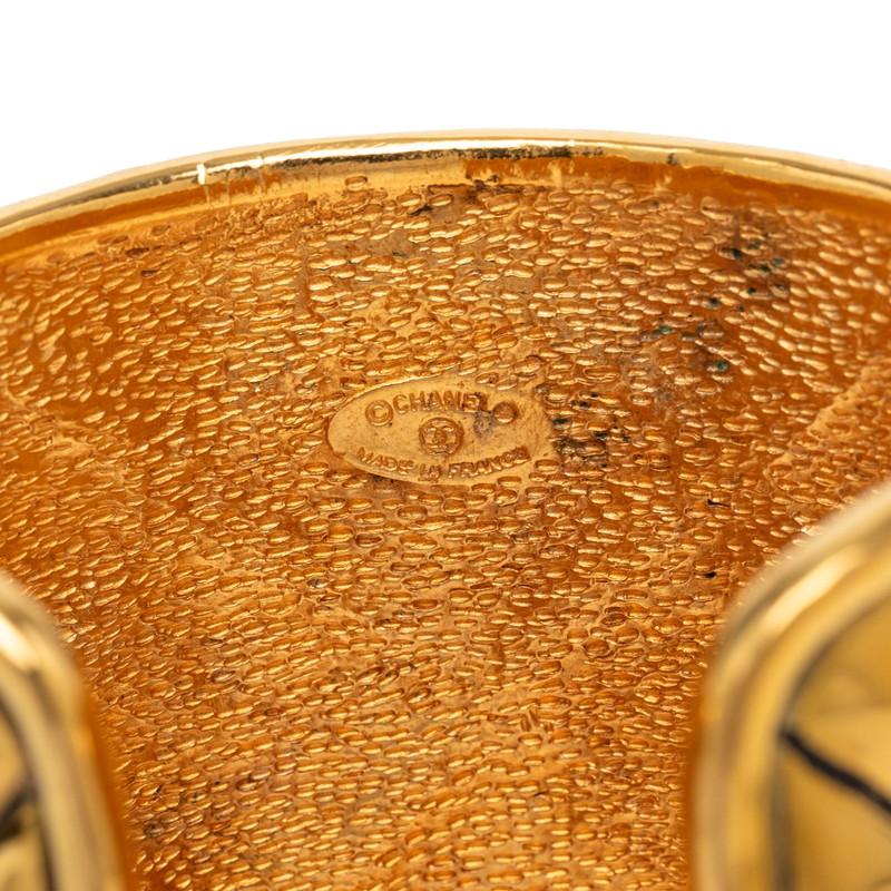 CHANEL（シャネル） マトラッセ ココマーク ブレスレット バングル 