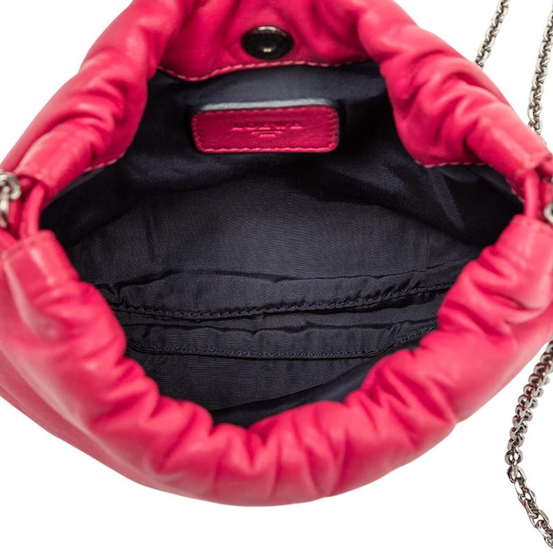 LOEWE アナグラム ナッパレザー 巾着 ショルダーバッグ レッド LOEWE（ロエベ） アナグラム 巾着 チェーン ショルダーバッグ ピンク