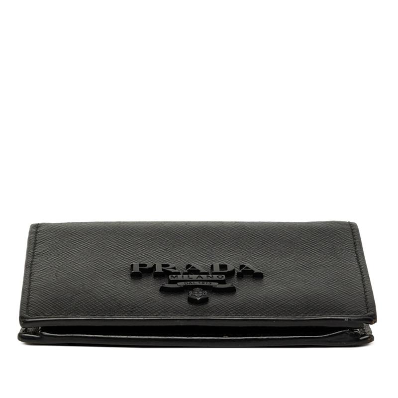 PRADA サフィアーノレザー 二つ折り財布 ブラック PRADA（プラダ） ロゴ 二つ折り財布 ブラック サフィアーノレザー