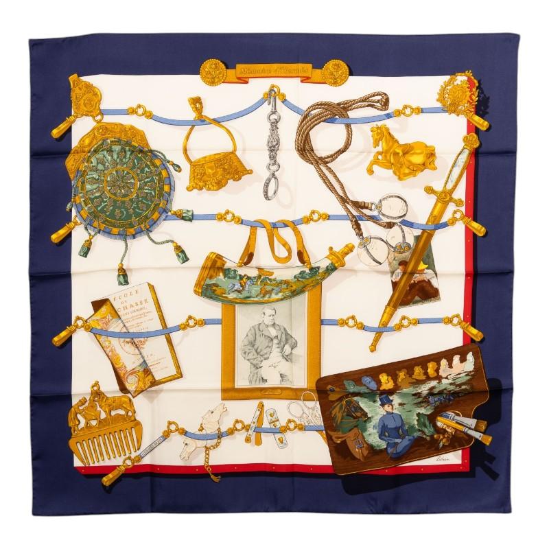 エルメス　カレ 90 エルメスの思い出　シルクスカーフ　ネイビー×ホワイト HERMES（エルメス） カレ90 Memoire d'Hermes エルメスの思い出