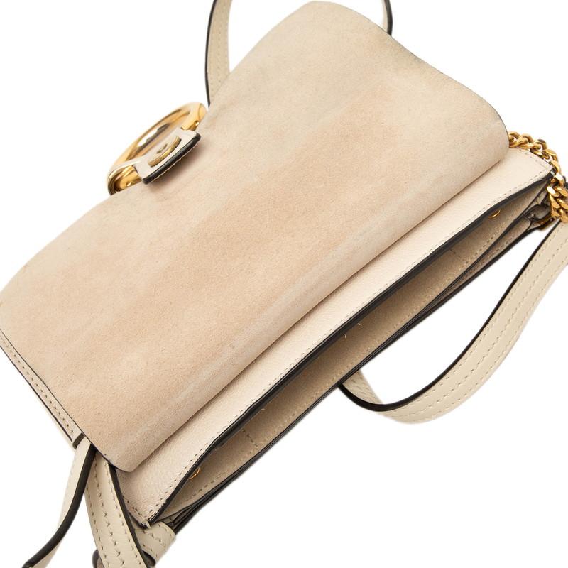Chloe（クロエ） Faye フェイ デボスロゴ 斜め掛け ショルダーバッグ