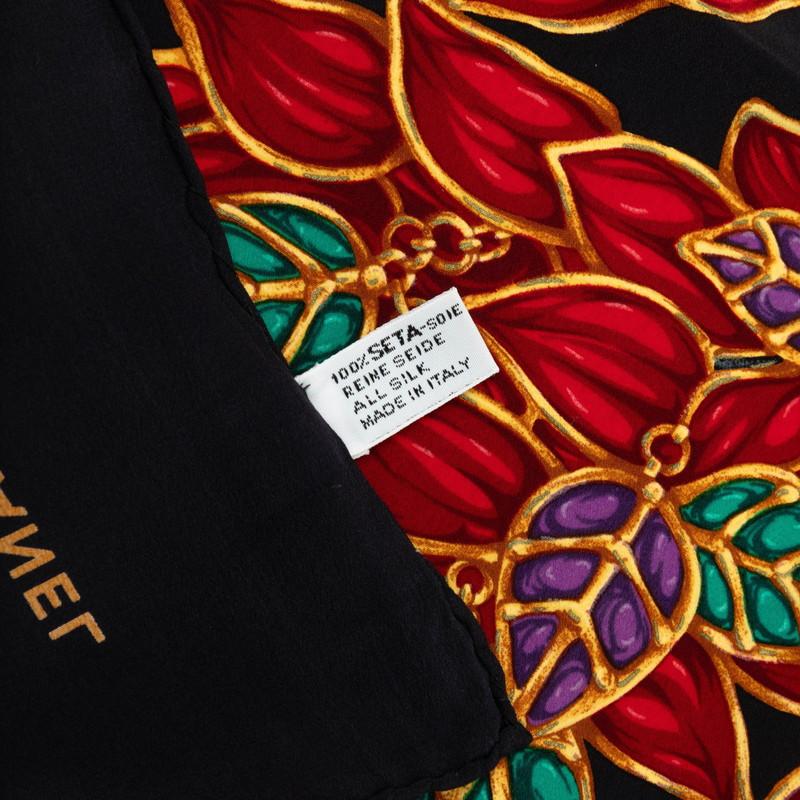 CHANEL シャネル　大判　シルク　スカーフ　宝石　ジュエリー　絹　ブラック CHANEL（シャネル） 宝石 ジュエリー柄 スカーフ 大判 ブラック系