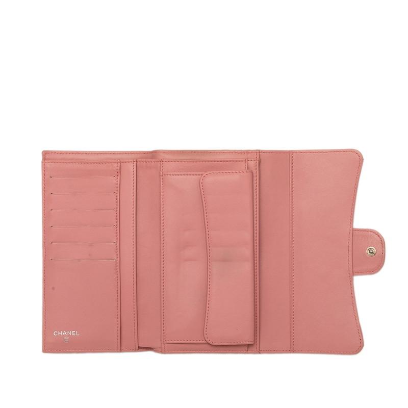 CHANEL シャネル 長財布 ココマーク 三つ折り CHANEL（シャネル） ココマーク マトラッセ 三つ折り 長財布 A31506