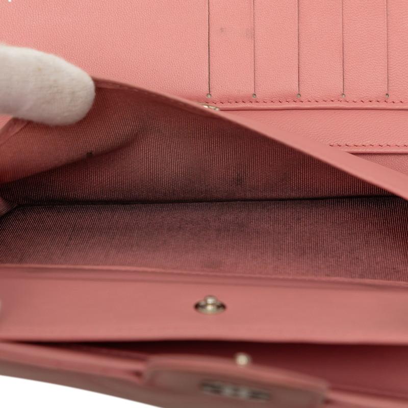 CHANEL（シャネル） ココマーク マトラッセ 三つ折り 長財布 A31506