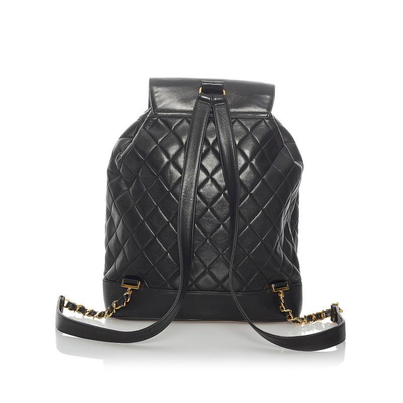 シャネル　マトラッセ ラムスキン　ココマーク　リュックサック　ポーチ付 CHANEL シャネル リュックサック バックパック 巾着型 ターン