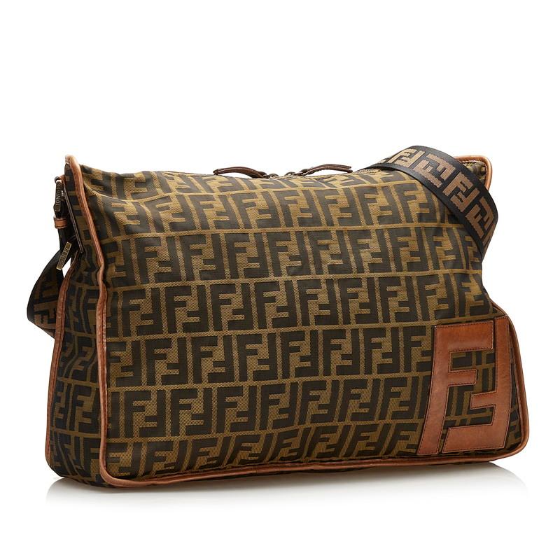 FENDI（フェンディ） ズッカ 斜め掛け ショルダーバッグ 7VA148