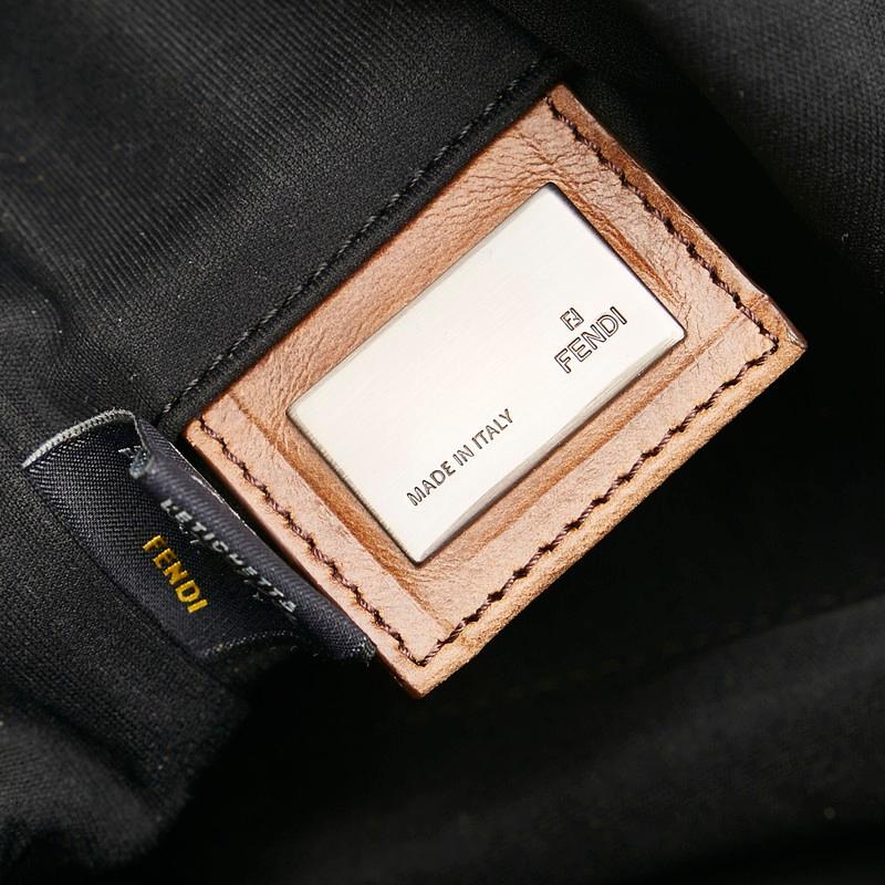 フェンディ FENDI ズッカ ロゴ 7VA148 カバン 斜め掛け メッセンジャーバッグ ショルダーバッグ レザー/ナイロン ブラック FENDI（フェンディ） ズッカ 斜め掛け ショルダーバッグ 7VA148