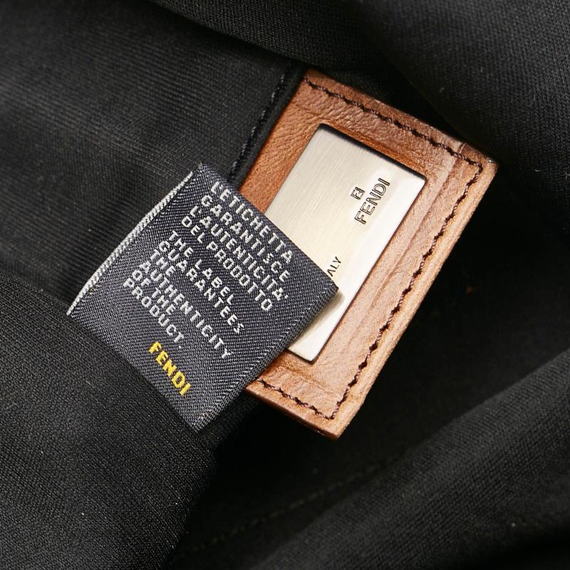 FENDI（フェンディ） ズッカ 斜め掛け ショルダーバッグ 7VA148